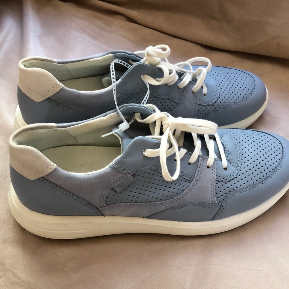 NWOT Ecco blue suede & leather shoes
